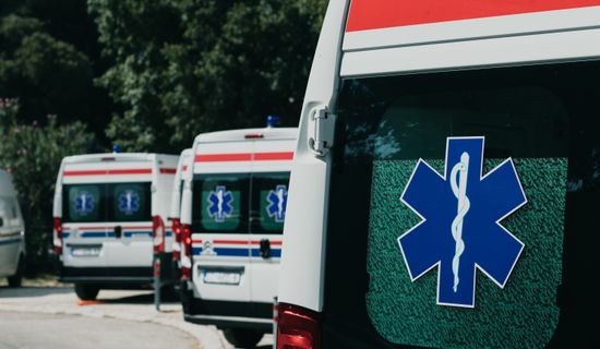 营山救护车转运病人过路高速收费吗？